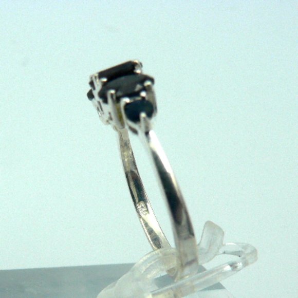 Sz 8 Genuine Natural Silver Sapphire Ring NWOT - Picture 2 of 5